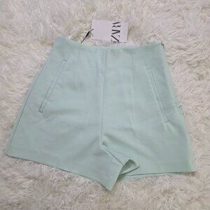 NEW WITH TAG ZARA Greean Shorts XS